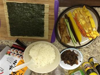 简单韩式烤肉紫菜包饭的做法步骤8