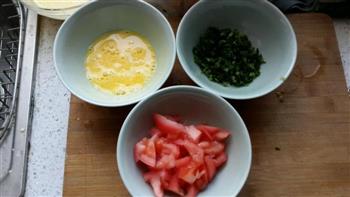 宝宝超爱吃的菠菜西红柿面的做法步骤1