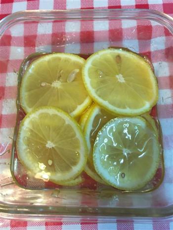 自制蜂蜜柠檬茶的做法步骤3