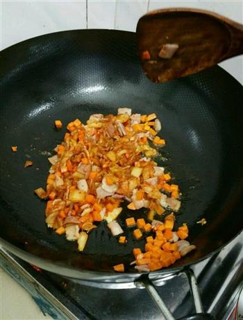 泡菜培根炒饭的做法步骤2