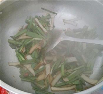 韭菜炒豆干的做法步骤4