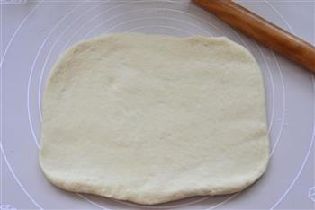 日式香浓炼乳面包的做法图解2