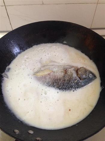 豆浆鱼汤的做法步骤3