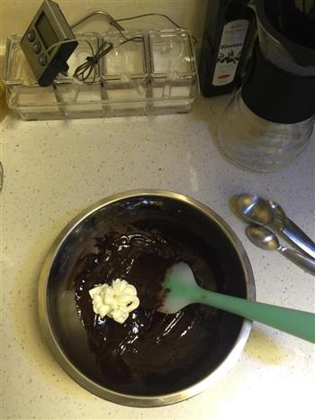 不用反复搅拌的巧克力冰激凌的做法步骤6