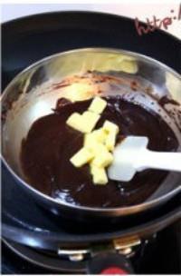 简单几步自制美味朗姆松露巧克力的做法步骤4
