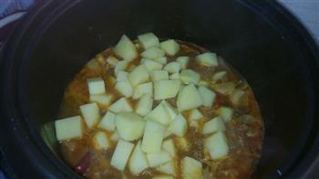 电饭煲版土豆炖牛腩的做法步骤3