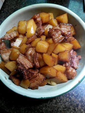 红烧五花肉土豆的做法步骤1