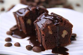 当巧克力遇到面粉的完全结合-巧克力蛋糕的做法步骤12