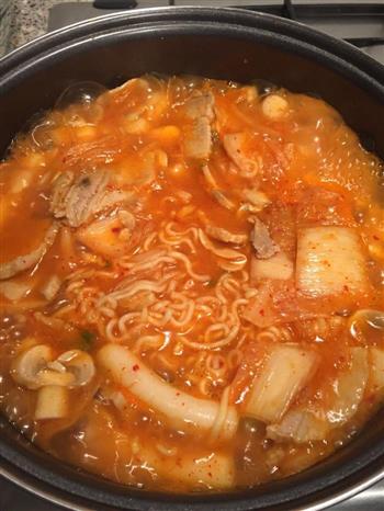 韩式五花肉年糕汤的做法步骤6