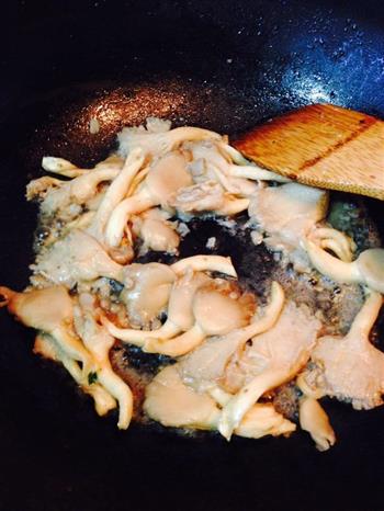 沙茶牛肉蘑菇的做法图解3