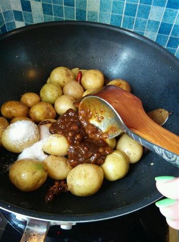东北酱焖小土豆的做法图解7