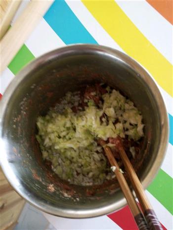 圆白菜饺子 煎饺 自制饺皮的做法步骤6
