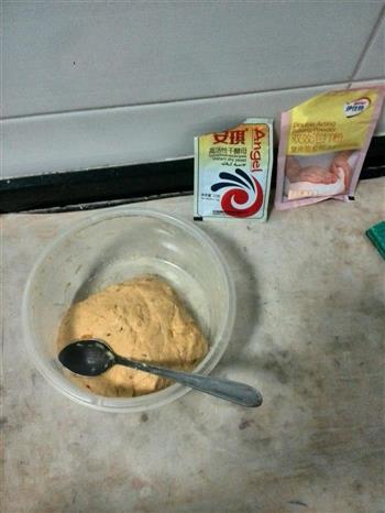 烤南瓜豆沙包的做法步骤2