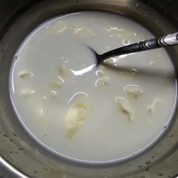 椰蓉奶冻小方块的做法步骤2