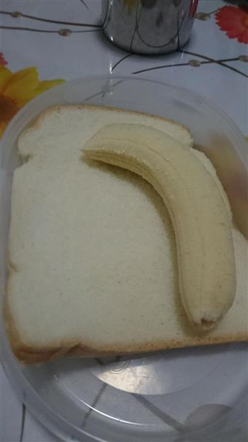 超简单香蕉面包片点心的做法步骤1