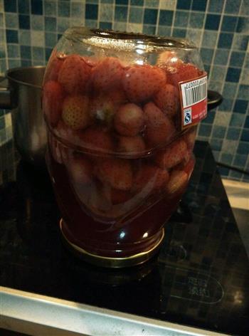 糖水草莓罐头的做法步骤4