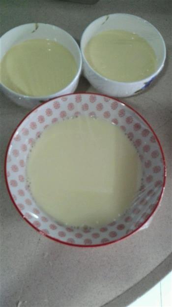 蜂蜜牛奶炖蛋的做法步骤4