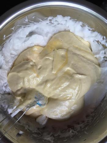 酸奶戚风蛋糕的做法步骤7