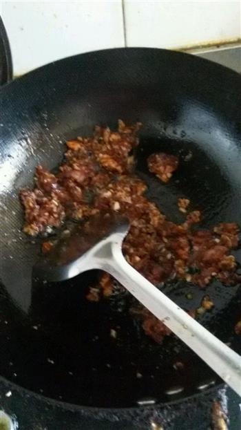 酸菜肉末茄子煲的做法步骤5
