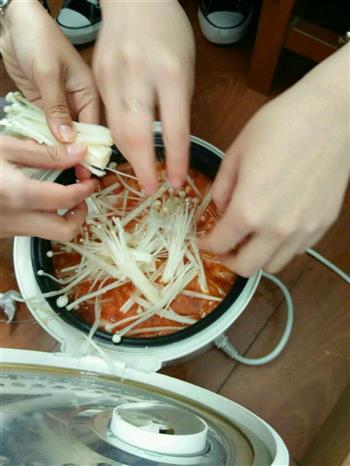辣白菜豆腐汤的做法步骤2