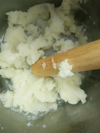 奶酪糯米土豆泥饼的做法步骤4