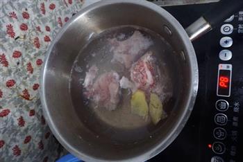 清热润肺排骨汤的做法步骤2