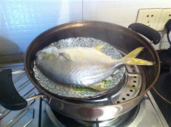 清蒸鲳鱼的做法步骤2
