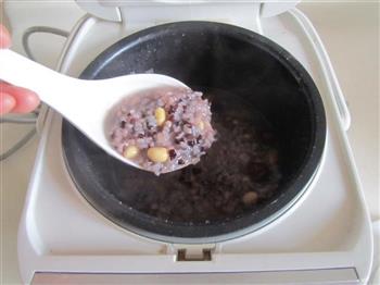 紫米葡萄粥的做法图解7