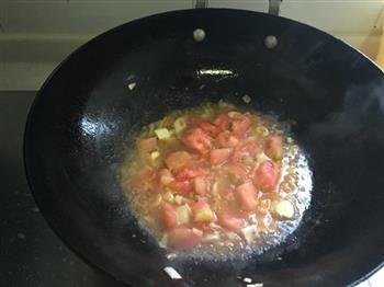 西红柿牛肉面的做法步骤3