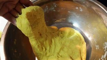 南瓜玉米面豆沙发糕的做法图解4