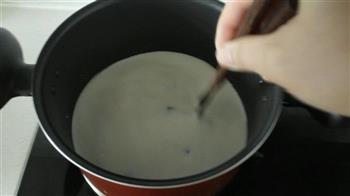 自制牛奶果冻的做法步骤3