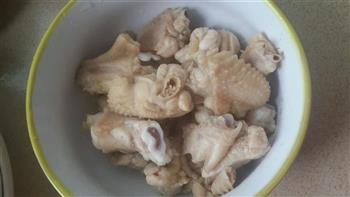 蘑菇烧鸡翅的做法步骤4