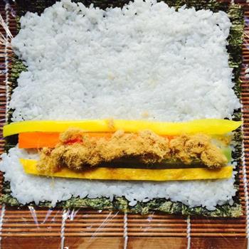 蛋皮肉松寿司的做法图解4