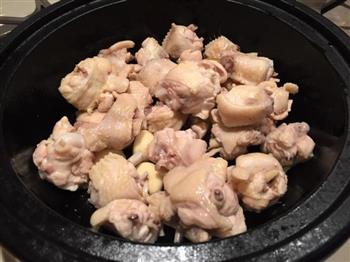 塔吉锅台式三杯鸡的做法步骤4