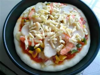 海鲜披萨的做法步骤10