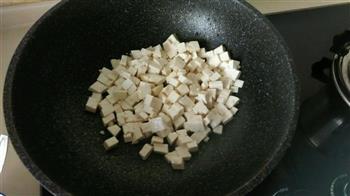 蟹黄豆腐的做法步骤2