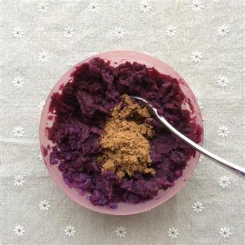 朴素的紫薯蛋糕卷-如何做完美卷卷的做法图解2