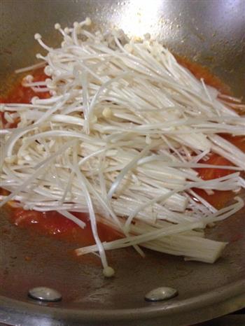 番茄烩金针菇的做法步骤7