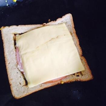 营养早餐—吐司三明治的做法步骤5
