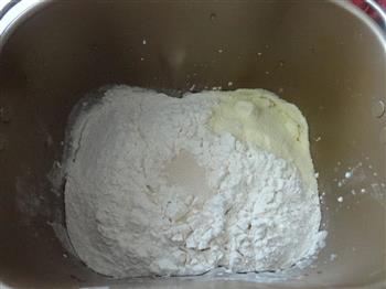 培根奶酪面包的做法步骤1