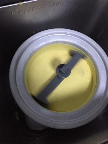 芒果牛奶超浓冰淇淋的做法步骤7