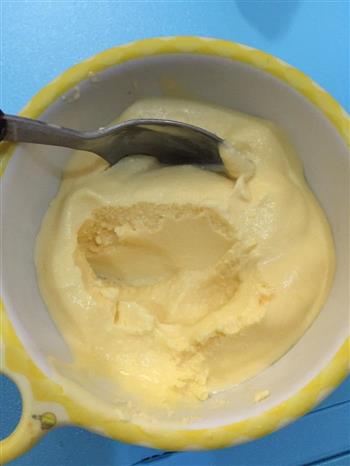 芒果牛奶超浓冰淇淋的做法步骤9