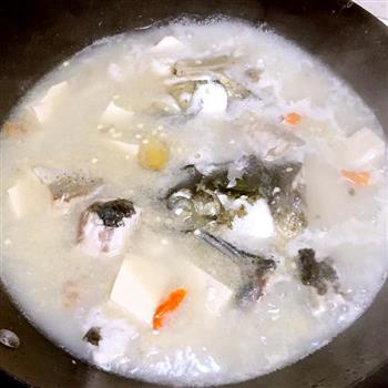 鱼丸鱼头豆腐汤的做法步骤9