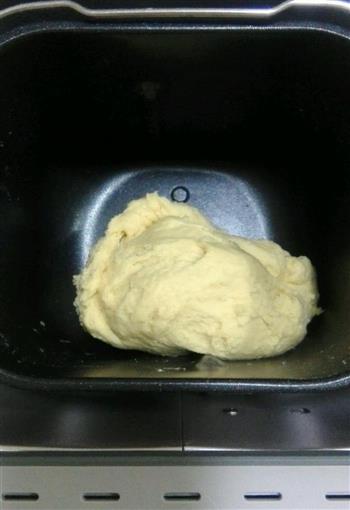 小布利金牛角面包-面包机和面的做法步骤7