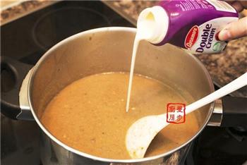 野生菌菇奶油浓汤的做法步骤7