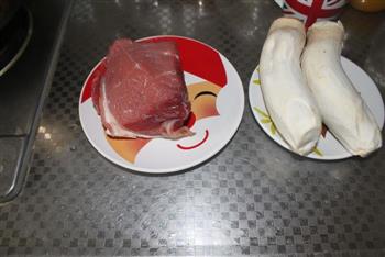 黑椒杏鲍菇牛肉粒的做法步骤1