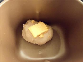 日式炼乳面包的做法步骤2