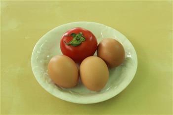 西红柿厚蛋烧的做法图解1
