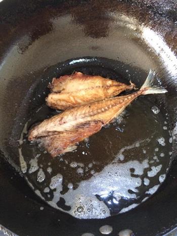 香辣酥鲅鱼的做法步骤3