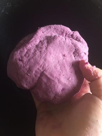 美味玫瑰馅紫薯包子的做法图解2